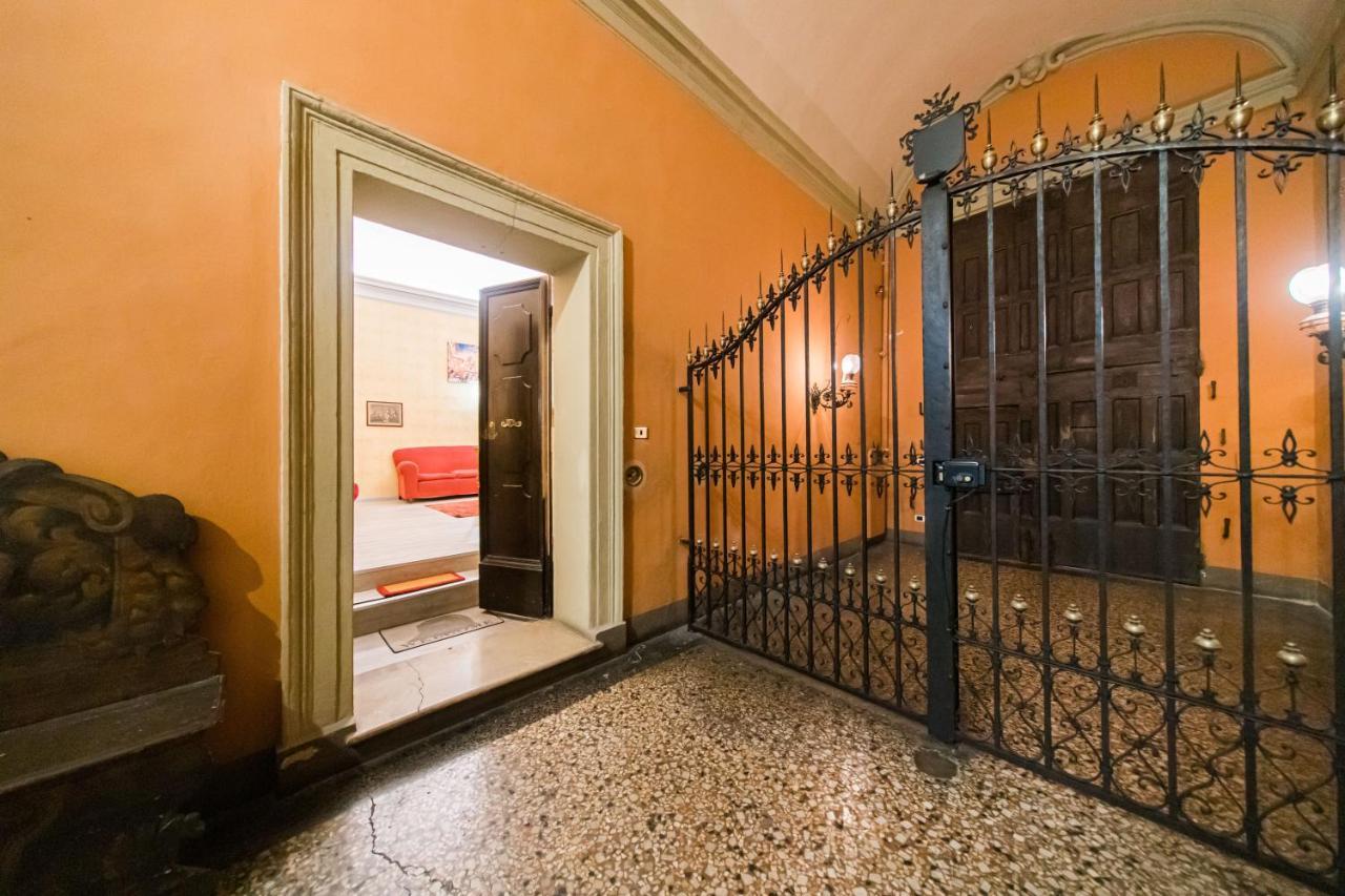 Lussuoso Appartamento Nel Cuore Di Bologna Bolonha Exterior foto